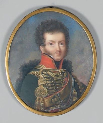 École FRANÇAISE du début du XIXe siècle Portrait de militaire Miniature. 8,3 x 7,1...