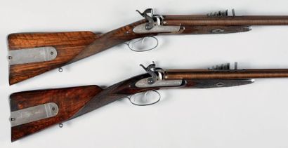 Angleterre Bel ensemble d'une paire de deux lourds fusils de grande chasse, mixte,...