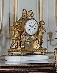 null Pendule en bronze doré, le cadran inscrit Gille l'aîné à Paris, orné de deux...