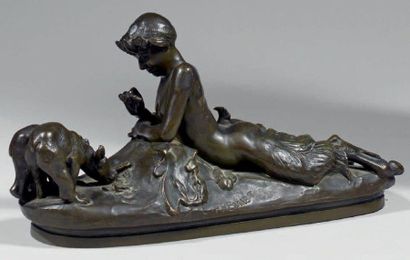 Emmanuel Fremiet (1824-1910) Jeune faune jouant avec deux oursons Épreuve en bronze...
