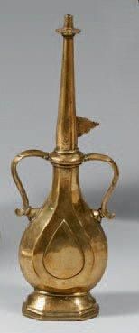 null Aspersoir gulabpash, Inde, Cachemire, XIXe siècle Bronze moulé en deux parties,...