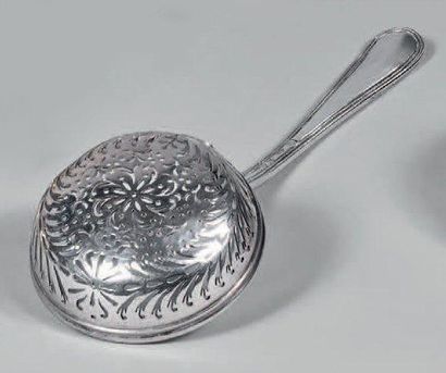 null Petite cuillère à sucre en argent piriforme. 1809-1819. Poids: 56 g