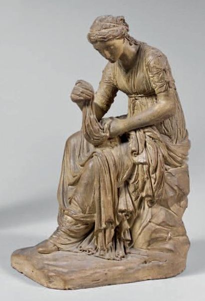 Ecole FRANCAISE vers 1800 Jeune femme assise tenant un tissu Statuette en terre cuite...