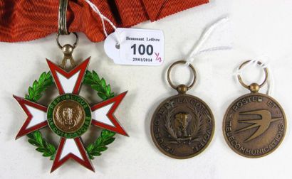 CÔTE D'IVOIRE Lot de deux: ordre National, fondé en 1960, une croix de commandeur...