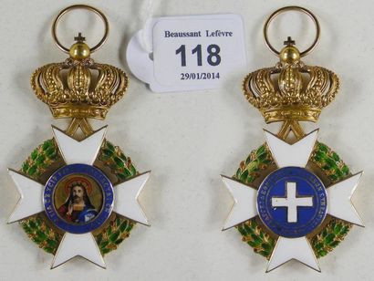 GRÈCE Ordre du Sauveur, fondé en 1833, croix d'officier en or et émail (défaut à...