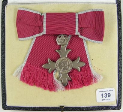 ROYAUME-UNI Ordre de l'Empire Britannique, fondé en 1917, croix de membre pour dame...