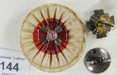 RUSSIE Ordre de Sainte-Anne, fondé en 1735, croix de boutonnière en vermeil et émail,...