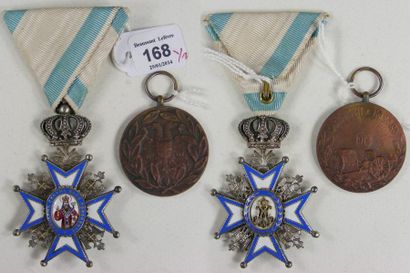 SERBIE Lot de deux: ordre de Saint-Sava, fondé en 1883, une croix de Ve classe (chevalier)...