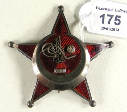 TURQUIE Médaille de Guerre 1915, dite "Croissant de Fer", modèle de luxe en argent...