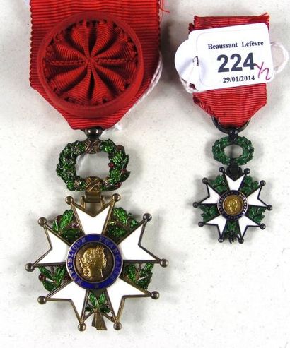 Ordre de la Légion d'honneur - Lot de deux...