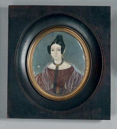 École Française du XIXe siècle Portrait de femme au collier de jais Miniature sur...