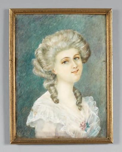 École FRANÇAISE de la fin du XIXe siècle Portrait de femme Miniature sur ivoire....