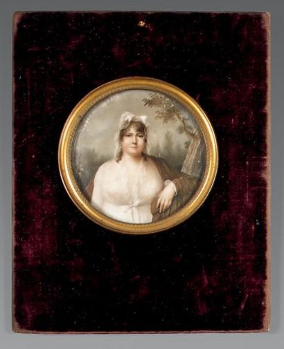 École FRANÇAISE du début du XIXe siècle Portrait de femme en robe blanche Miniature....