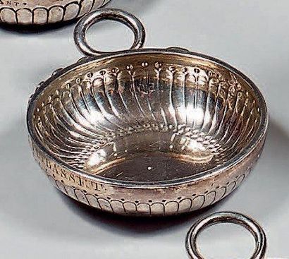 null Taste-vin en argent orné de godrons. Anse serpent. Province, 1798-1809. Poids:...