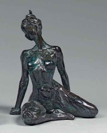 Yvonne CLERGERIE (née en 1942) Modèle nu assis Épreuve en bronze patiné, signée,...