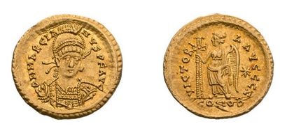 null MARCIEN (450-457) Solidus. 4,48 g. Constantinople Son buste et cuirassé de face...