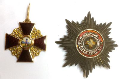 RUSSIE Ordre de Sainte-Anne, ensemble de 1re classe comprenant: la croix en or émaillé...