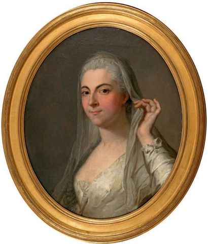 Attribué à Louis Michel van LOO (1707-1771) 
Portrait de femme
Huile sur toile, rentoilée.
54...