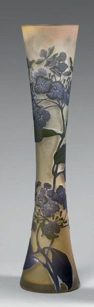 Émile GALLÉ (1846-1904) 
Grand vase diabolo. Épreuve de tirage industriel réalisée...