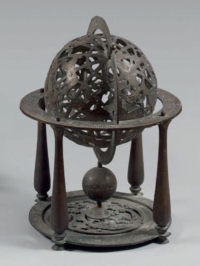 null Grand globe armillaire en alliage cuivreux,
Proche-Orient, fin du XIXe-début...