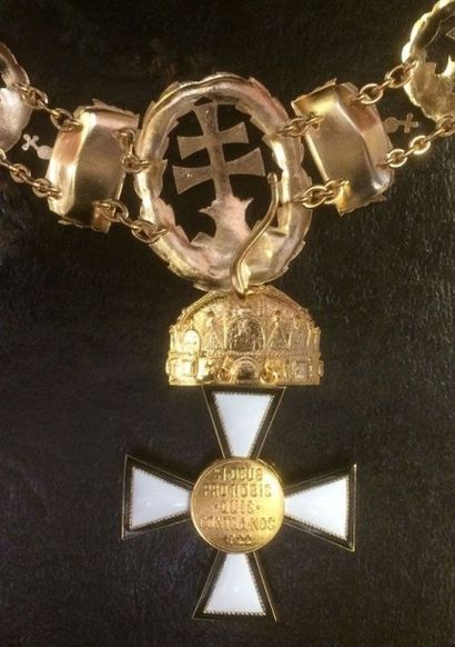 HONGRIE Ordre du Mérite, fondé en 1922, grand collier en bronze doré composé de quinze...