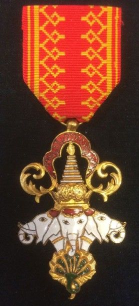 LAOS Ordre du Million d'Éléphants et du Parasol Blanc, insigne de chevalier en bronze...