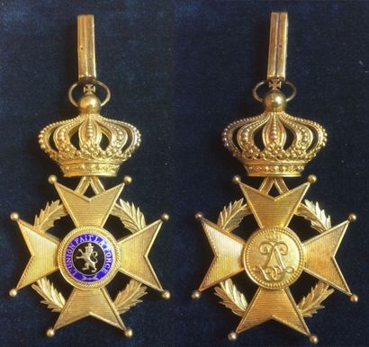 BELGIQUE Ordre de Léopold II, fondé en 1900 par Léopold II, souverain de l'État indépendant...