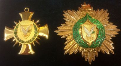 Chypre Ordre du Mérite de la République de Chypre, lot de deux: un projet pour un...