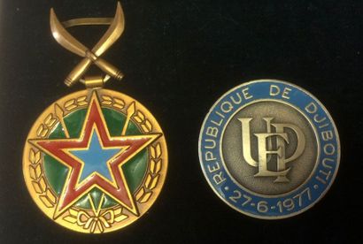 DJIBOUTI Ordre de l'Étoile du Dévouement, insigne de chevalier en bronze patiné et...