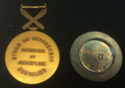 DJIBOUTI Ordre de l'Étoile du Dévouement, insigne de chevalier en bronze patiné et...