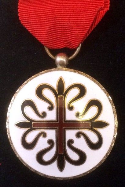 Espagne Ordre de Montesa, fondé en 1317, insigne de chevalier en forme de médaillon...