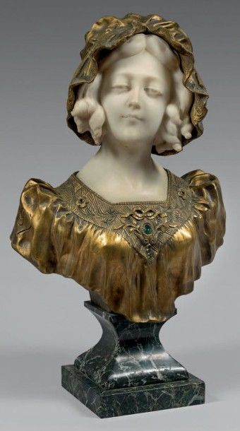 Affortunato GORY (1895-1925) 
Buste de jeune fille
Épreuve en bronze à patine mordorée,...