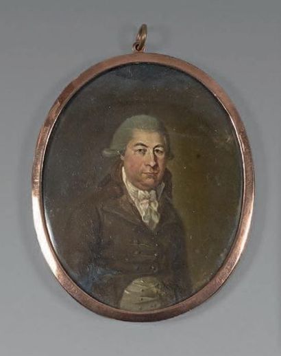 École FRANÇAISE de la fin du XVIIIe siècle Portrait d'homme à la veste brune
Miniature.
8...