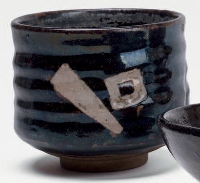 Fours de Seto - Époque EDO (1603-1868), XIXe siècle 
Chawan (bol à thé) de forme...