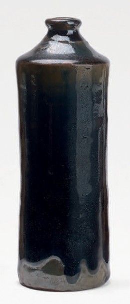 Fours de Seto - Époque EDO (1603-1868), XIXe siècle 
Bouteille à sake de forme cylindrique...