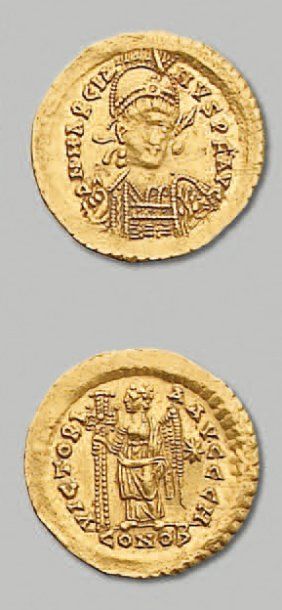 null - MARCIEN (450-457). Solidus. Constantinople. 4,47 g. Son buste armé de face....