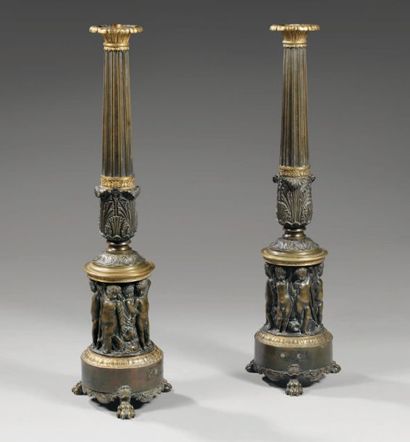 null Paire de lampes carcel en bronze patiné et bronze doré en forme de colonnes...