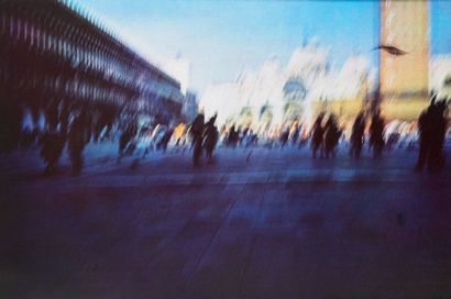 André NAGGAR (1922-2014) 
Venise, la place Saint-Marc
Épreuve photographique en couleurs.
40...