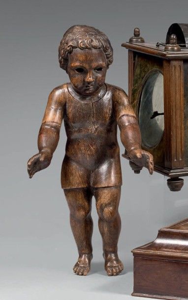 null Statuette d'Enfant Jésus en châtaignier.
XVIIe-XVIIIe siècle.
(Yeux manquants).
Longueur:...
