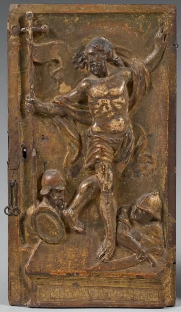 null Porte de tabernacle en bois doré sculpté en bas-relief d'un Christ ressuscité.
XVIIe...