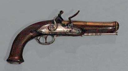 null Revolver Remington modèle 1858, six coups, calibre 44.
Canon à pans avec restes...