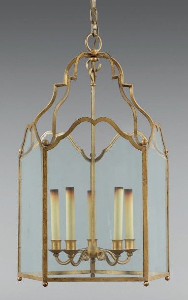 null Lanterne pentagonale en bronze doré à cinq lumières.
Style Louis XV.
Hauteur:...