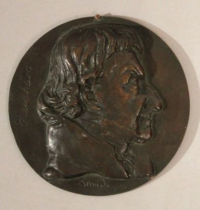 D'après Pierre Jean DAVID D'ANGERS (1788-1856) 
Profil de Reinhard
Médaillon en bronze...