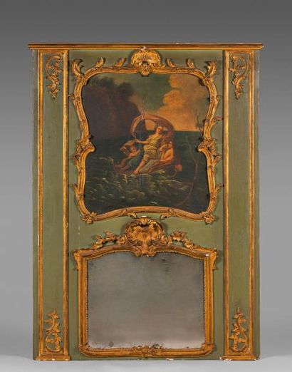 null Trumeau à miroir en bois relaqué vert sculpté de feuillages et coquilles redorés,...