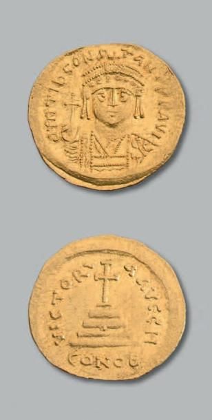 null TIBÈRE II CONSTANTIN (578-582) Solidus. 4,42 g.
Son buste diadémé de face.
R/...