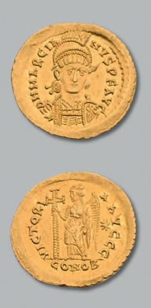 null MARCIEN (450-457) Solidus. Constantinople. 4,48 g.
Son buste casqué et cuirassé...