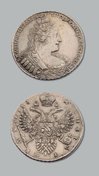 null ANNE (1730-1740) Rouble: 2 exemplaires. 1733 et 1735.
Joint rouble de Pierre...