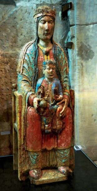 null Rare statue de Vierge à l'Enfant en majesté «Sedes Sapientiae» en chêne polychrome.
Hiératique,...