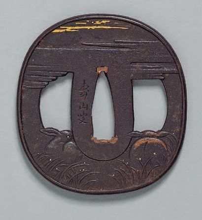 JAPON - Époque EDO (1603-1868) Deux tsuba en fer, l'une haku gata à décor ajouré...