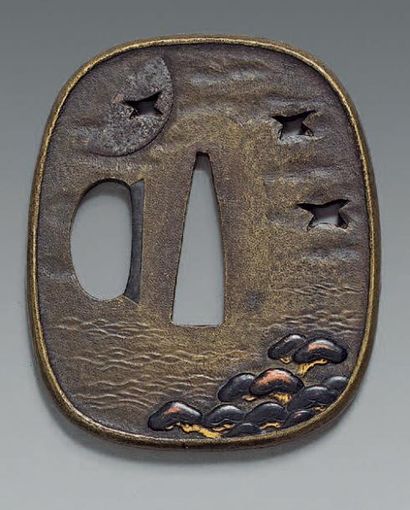 JAPON - Époque EDO (1603-1868) Trois petites tsuba, une en fer incrusté de cuivre...
